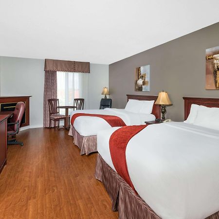 Ramada Plaza by Wyndham Gatineau/Manoir du Casino Hotel Bagian luar foto