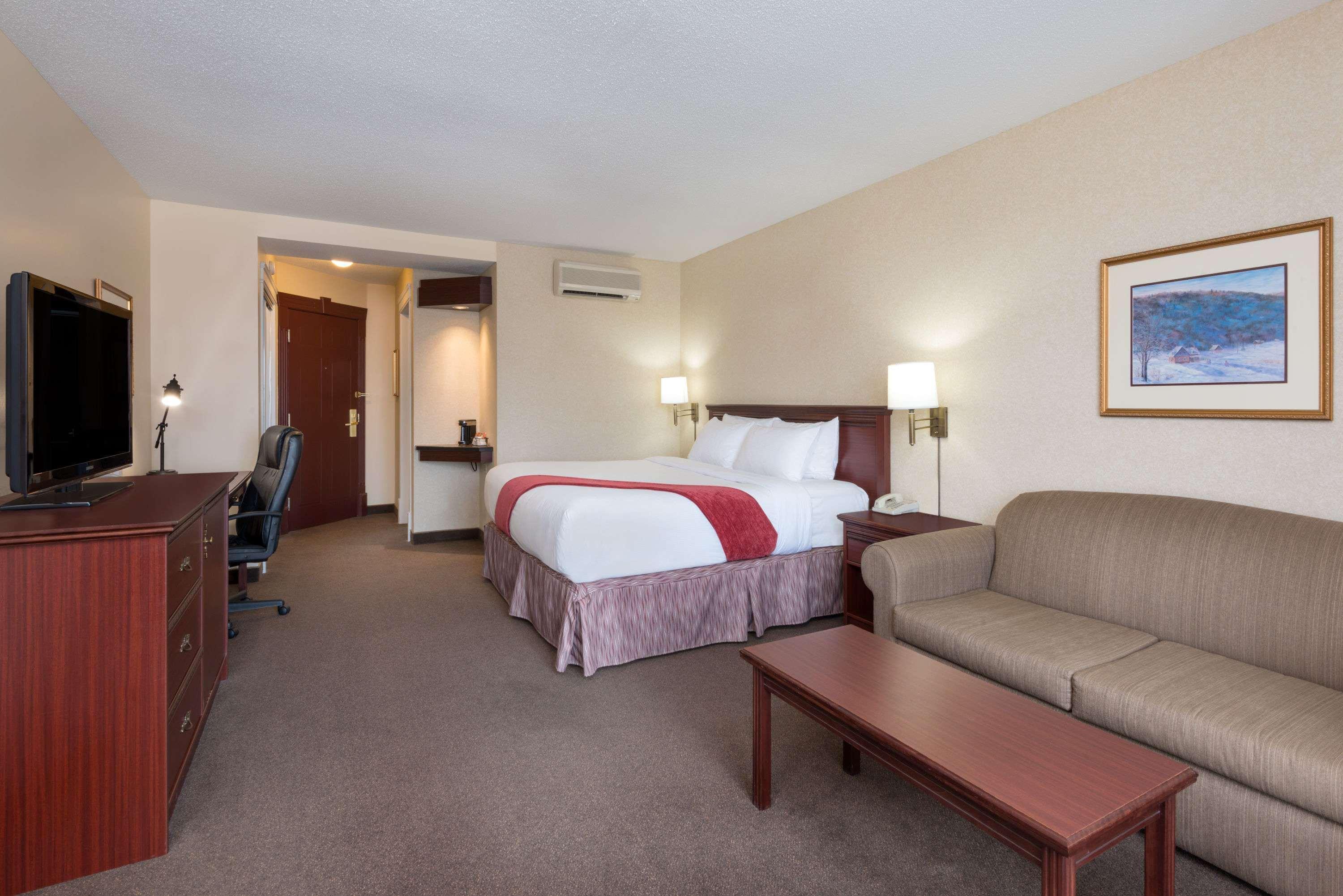 Ramada Plaza by Wyndham Gatineau/Manoir du Casino Hotel Bagian luar foto