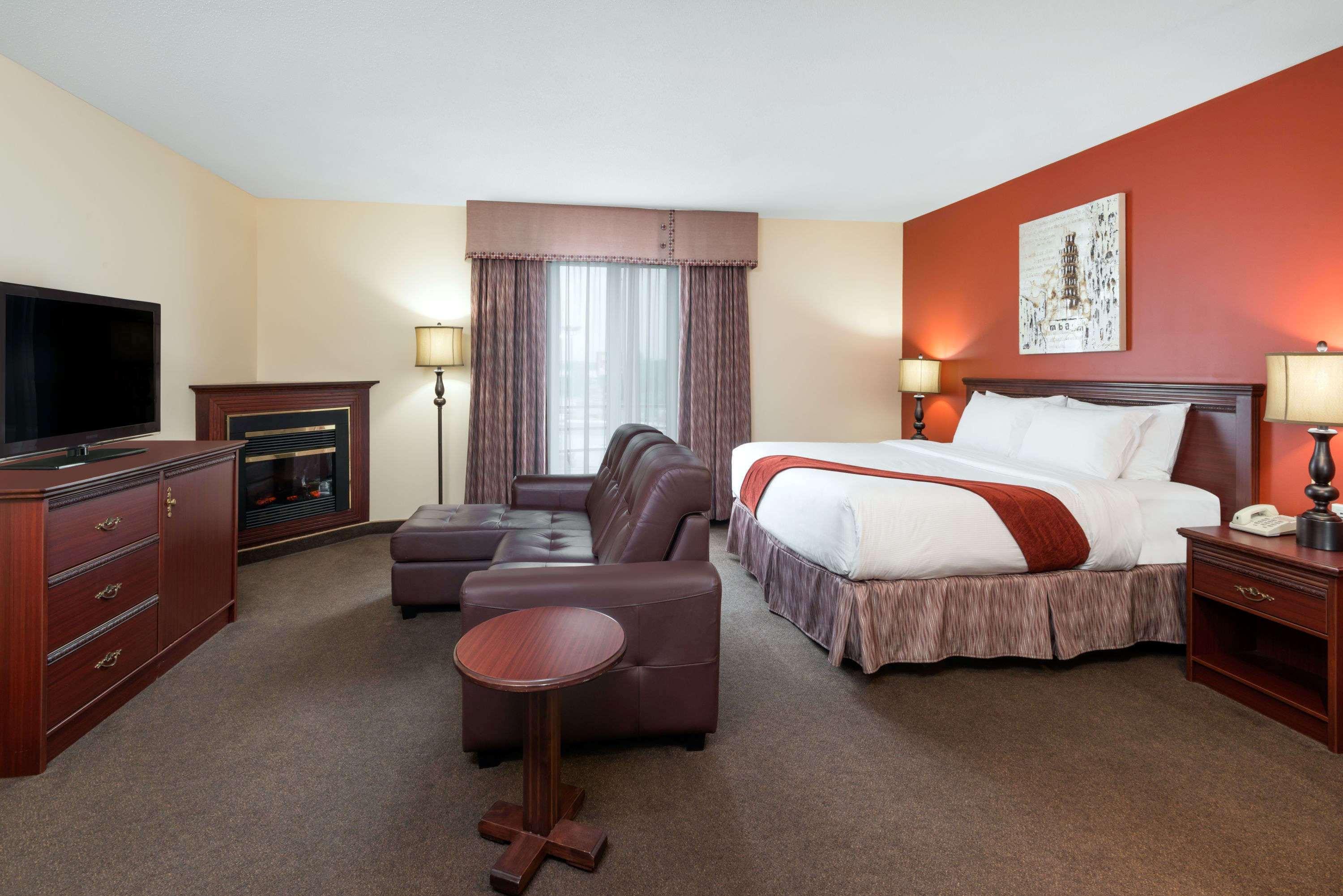 Ramada Plaza by Wyndham Gatineau/Manoir du Casino Hotel Bagian luar foto